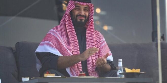 تداول نشطاء مقطعًا يظهر مواطنًا يصرخ على ولي عهد المملكة محمد ابن سلمان تعبيرا عن غضبه من الأوضاع الإنسانية والمعيشية التي حلت بهم خلال حكمه.