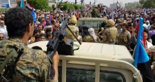 عاجل | إنقلاب عسكري بدعم دولي في العاصمة اليمنية وإقتحام القصر الرئاسي بعشرات الأطقم والمدرعات العسكرية (تفاصيل عاجلة)